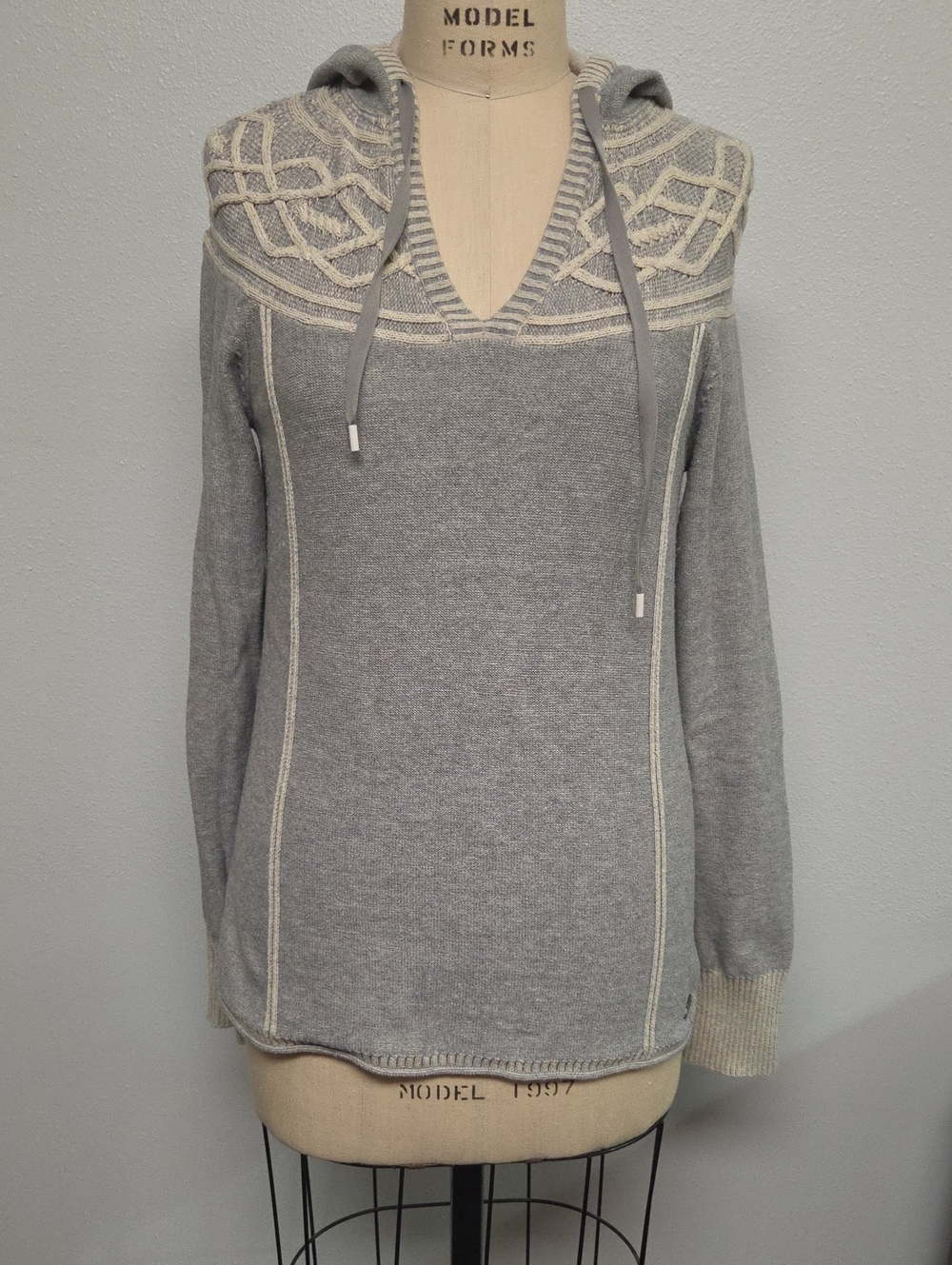 Eddie Bauer Gray V-Neck Hooded Sweater with Cream Accents